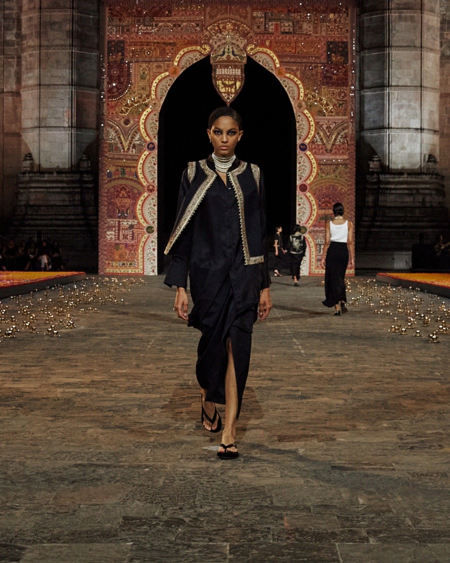Ο Dior μετέτρεψε την εμβληματική πύλη της Ινδίας στη Βομβάη σ' ένα φαντασμαγορικό σκηνικό- Φωτογραφία 48