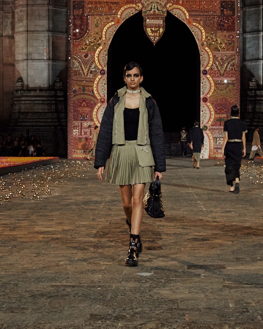 Ο Dior μετέτρεψε την εμβληματική πύλη της Ινδίας στη Βομβάη σ' ένα φαντασμαγορικό σκηνικό- Φωτογραφία 43