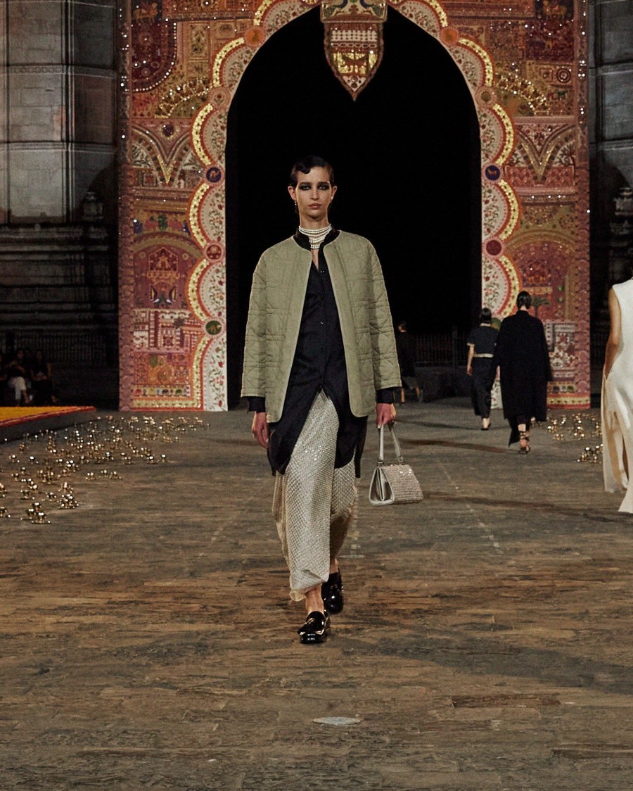 Ο Dior μετέτρεψε την εμβληματική πύλη της Ινδίας στη Βομβάη σ' ένα φαντασμαγορικό σκηνικό- Φωτογραφία 44