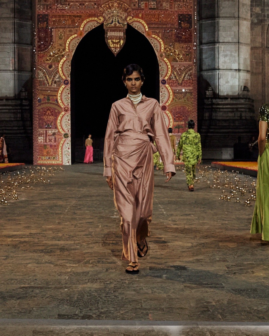 Ο Dior μετέτρεψε την εμβληματική πύλη της Ινδίας στη Βομβάη σ' ένα φαντασμαγορικό σκηνικό- Φωτογραφία 26