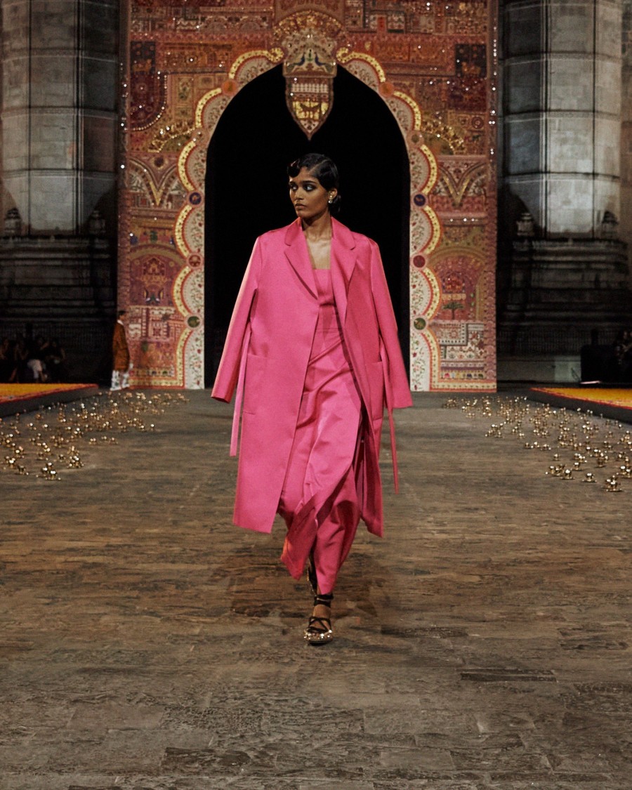 Ο Dior μετέτρεψε την εμβληματική πύλη της Ινδίας στη Βομβάη σ' ένα φαντασμαγορικό σκηνικό- Φωτογραφία 29