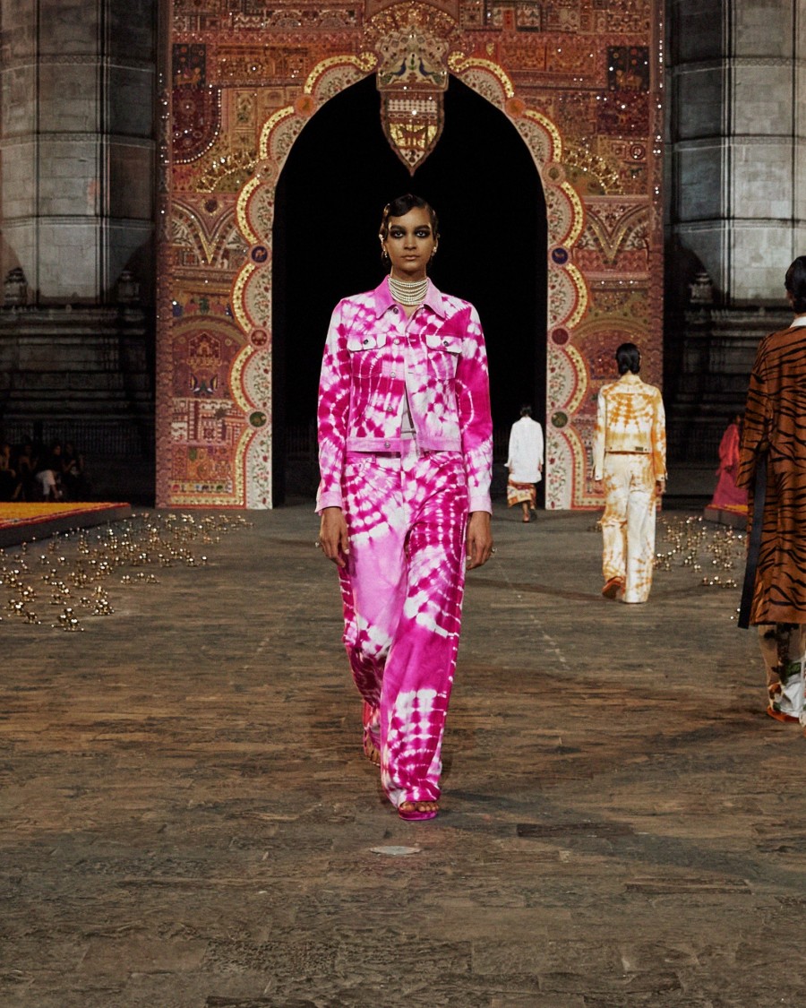 Ο Dior μετέτρεψε την εμβληματική πύλη της Ινδίας στη Βομβάη σ' ένα φαντασμαγορικό σκηνικό- Φωτογραφία 21