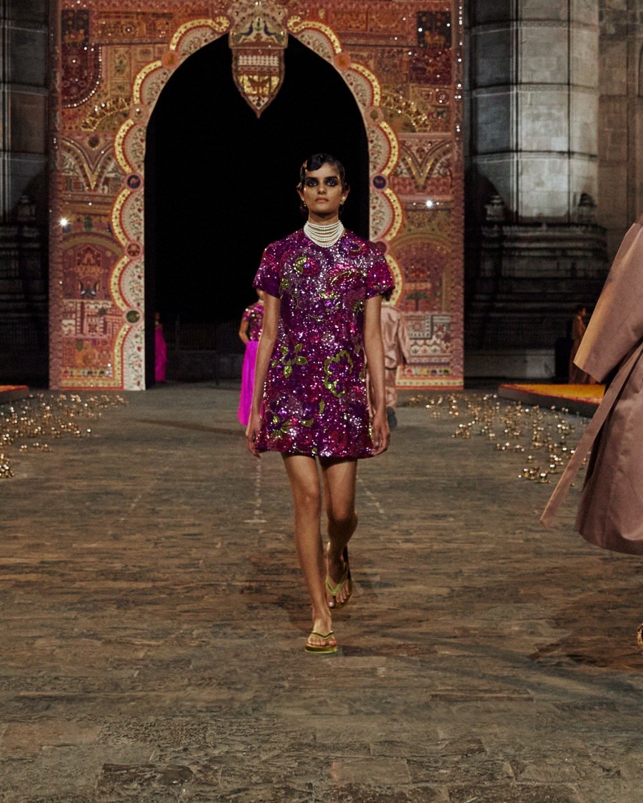 Ο Dior μετέτρεψε την εμβληματική πύλη της Ινδίας στη Βομβάη σ' ένα φαντασμαγορικό σκηνικό- Φωτογραφία 15
