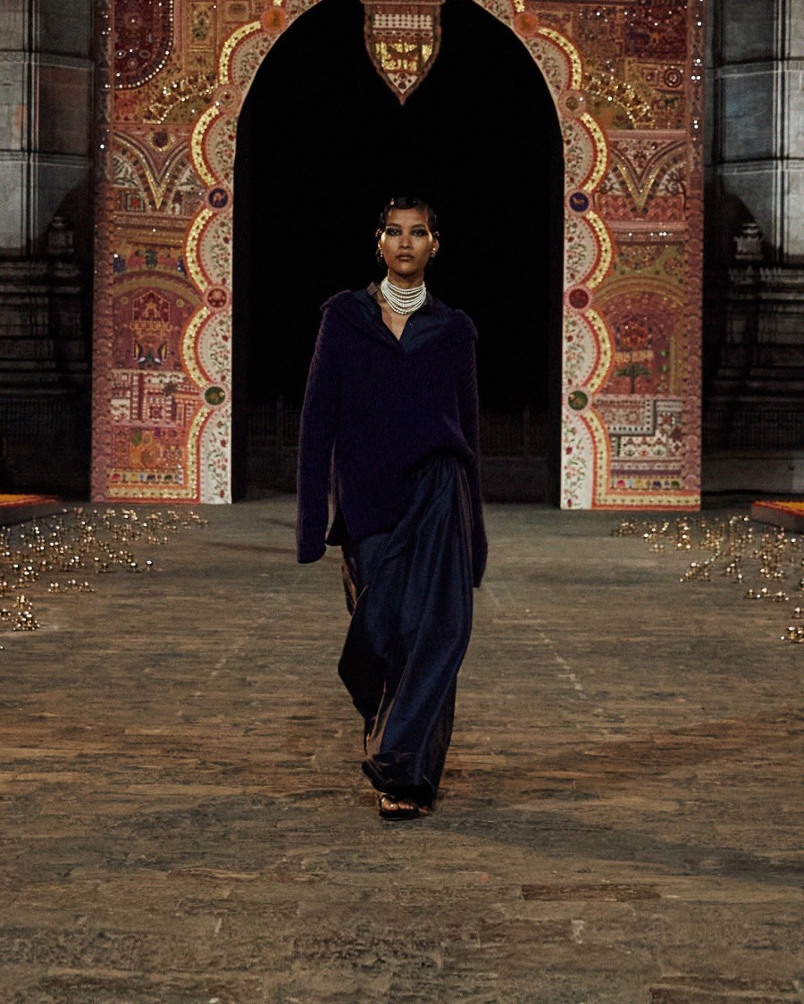 Ο Dior μετέτρεψε την εμβληματική πύλη της Ινδίας στη Βομβάη σ' ένα φαντασμαγορικό σκηνικό- Φωτογραφία 17