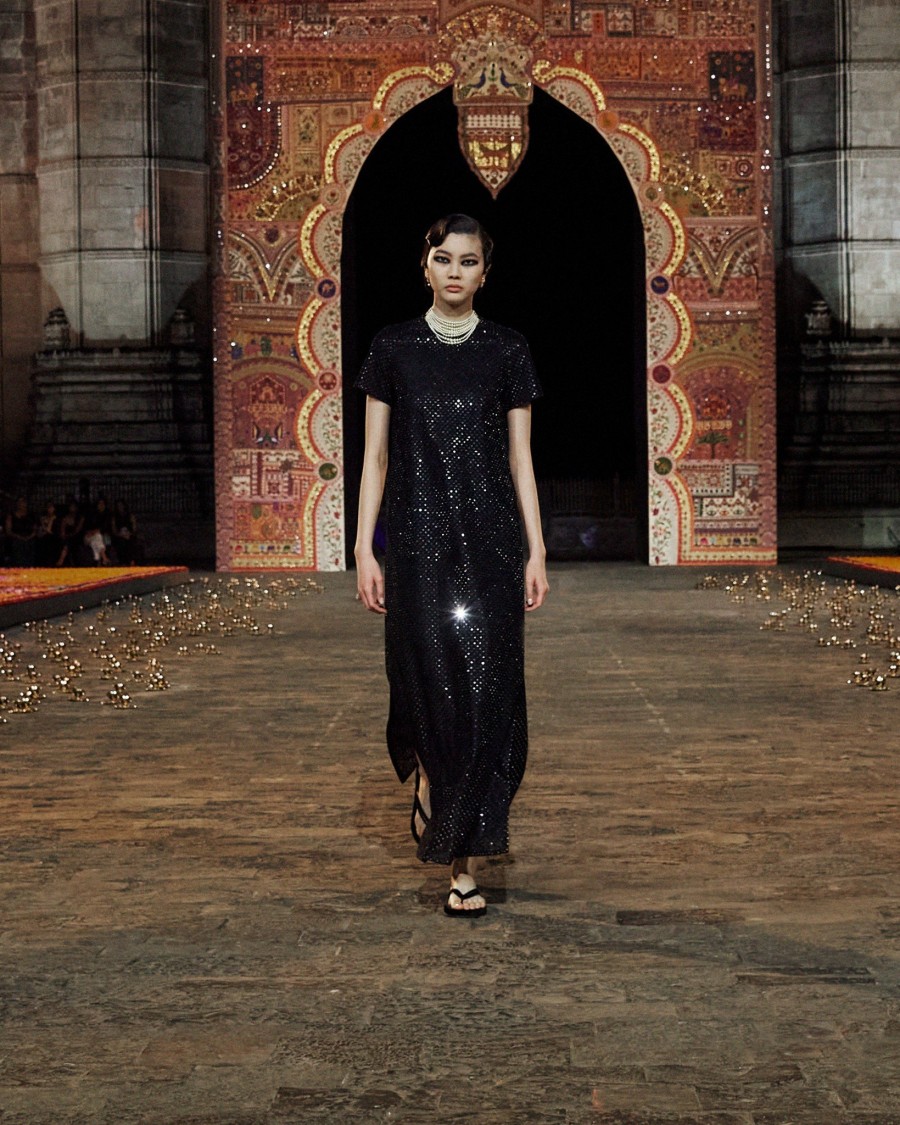 Ο Dior μετέτρεψε την εμβληματική πύλη της Ινδίας στη Βομβάη σ' ένα φαντασμαγορικό σκηνικό- Φωτογραφία 11