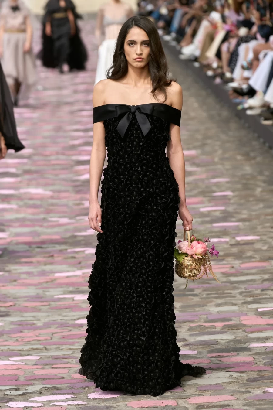 Chanel AW couture: Η επίδειξη υψηλής ραπτικής αποτέλεσε ωδή στη Παριζιάνικη αισθητική- Φωτογραφία 11