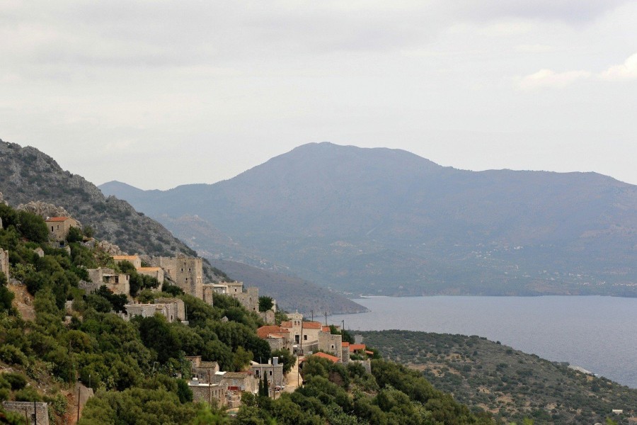 Μυηθείτε στο κινηματογραφικό σκηνικό ενός πετρόκτιστου πύργου στη Μάνη - Φωτογραφία 2