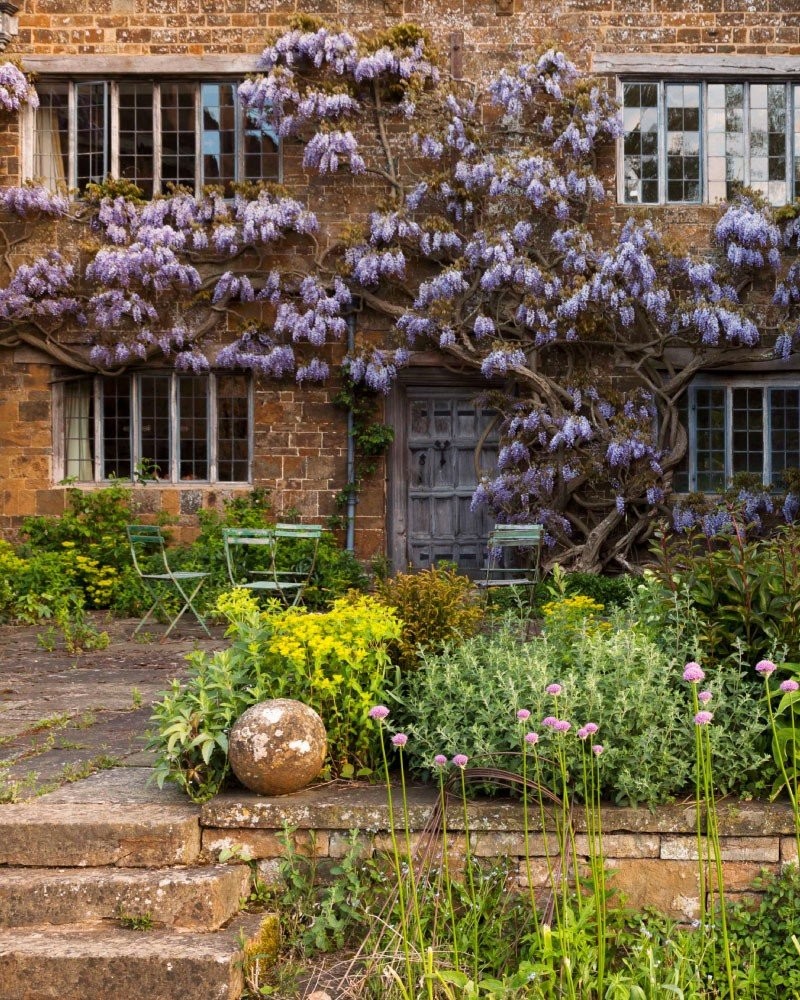 Beauty of the garden: Η σχεδιάστρια Ulla Johnson στο κορυφαίο collab του καλοκαιριού με το Cabana magazine- Φωτογραφία 2