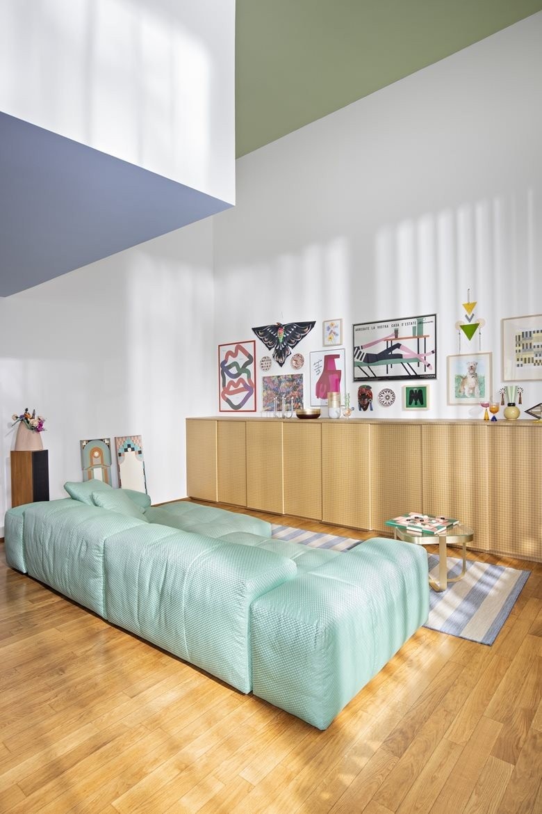 Ένα πολύχρωμο διαμέρισμα στο Μιλάνο που ανατρέπει τους κανόνες- Φωτογραφία 5