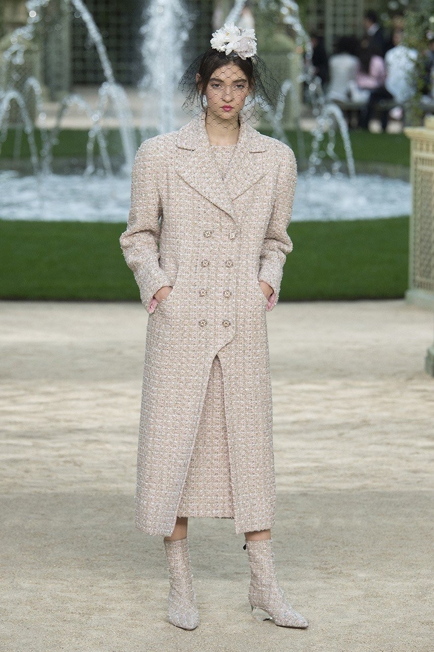 Το haute couture show της Chanel ταξιδεύει στους κήπους των Βερσαλλιών - Φωτογραφία 5