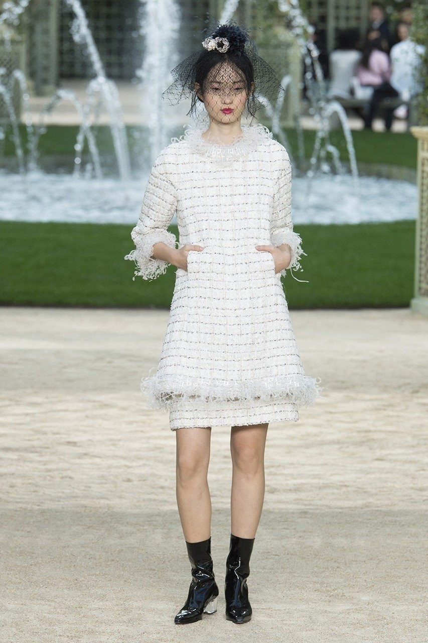 Το haute couture show της Chanel ταξιδεύει στους κήπους των Βερσαλλιών - Φωτογραφία 10