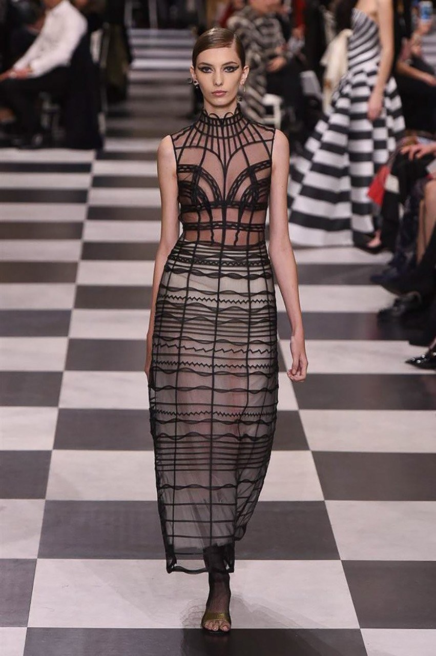 Το σουρεαλιστικό Haute Couture show του οίκου Dior - Φωτογραφία 7