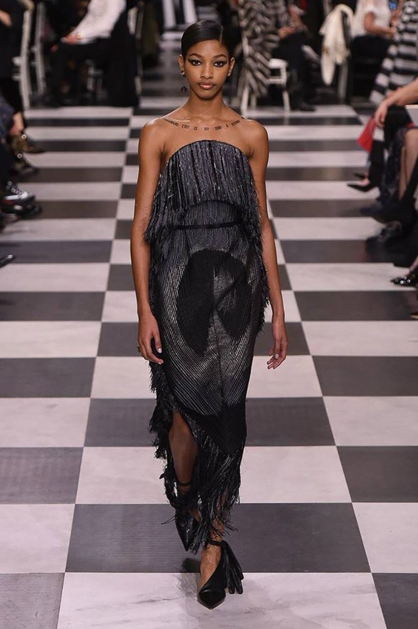 Το σουρεαλιστικό Haute Couture show του οίκου Dior - Φωτογραφία 13
