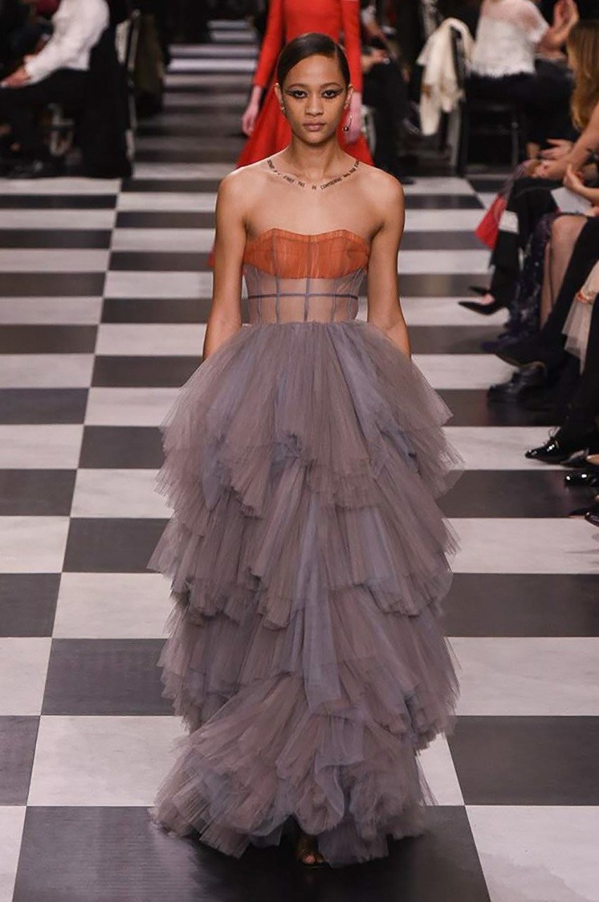 Το σουρεαλιστικό Haute Couture show του οίκου Dior - Φωτογραφία 23