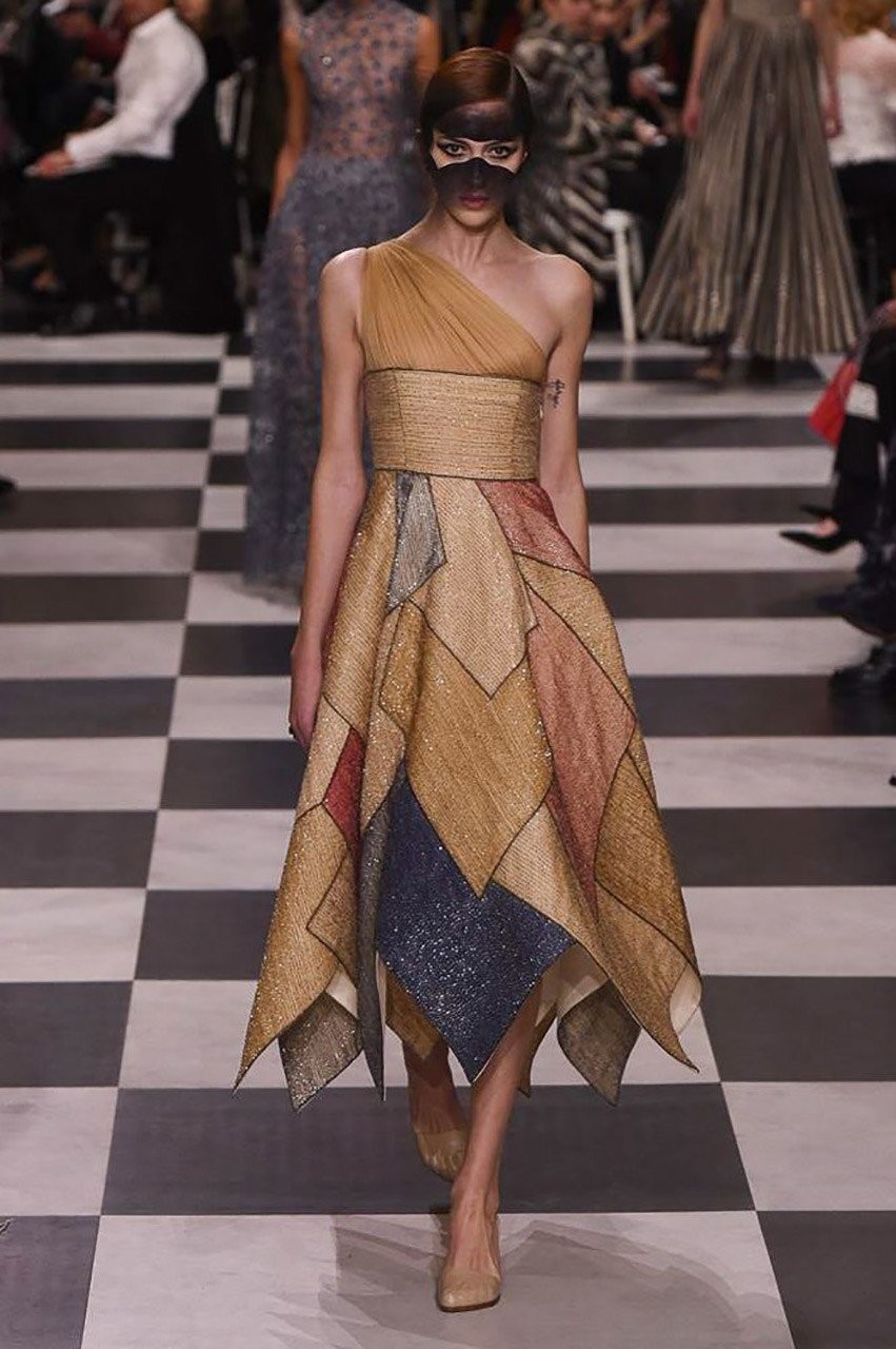 Το σουρεαλιστικό Haute Couture show του οίκου Dior - Φωτογραφία 29