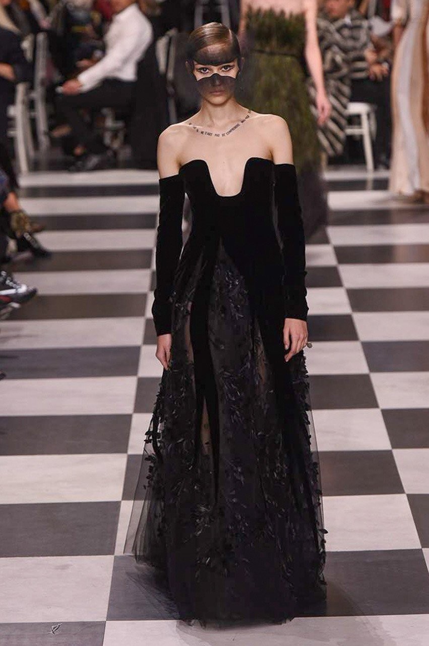 Το σουρεαλιστικό Haute Couture show του οίκου Dior - Φωτογραφία 31