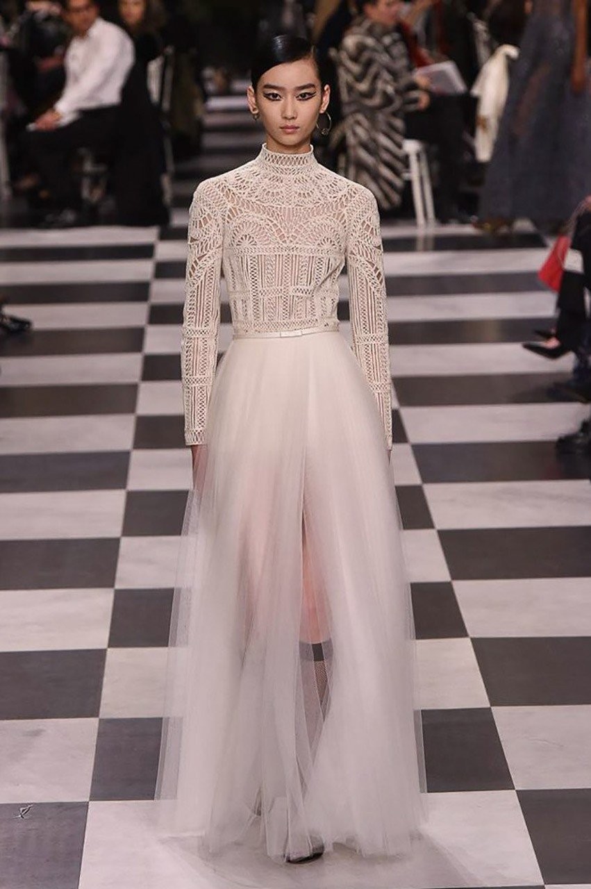 Το σουρεαλιστικό Haute Couture show του οίκου Dior - Φωτογραφία 33