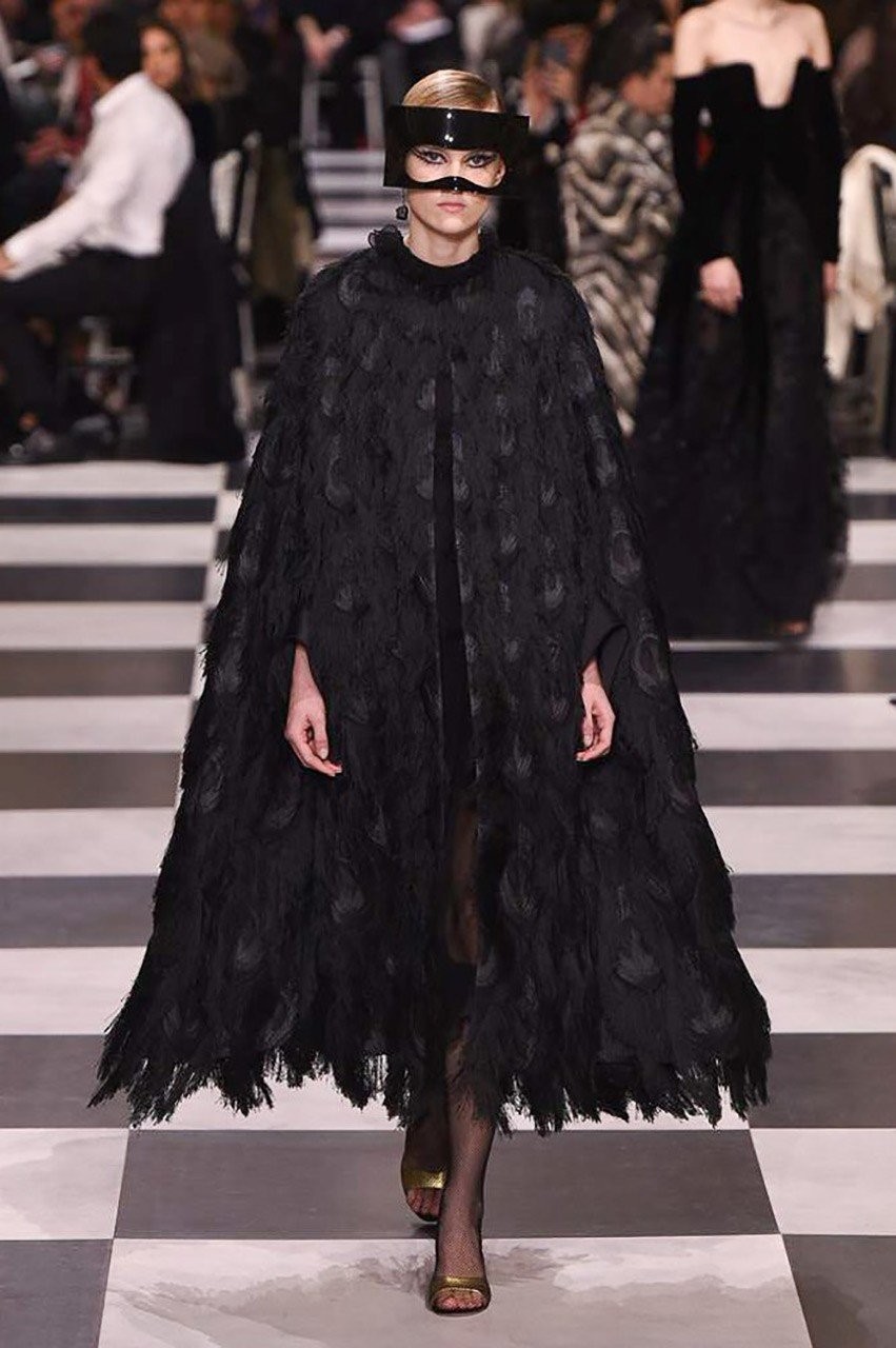 Το σουρεαλιστικό Haute Couture show του οίκου Dior - Φωτογραφία 34