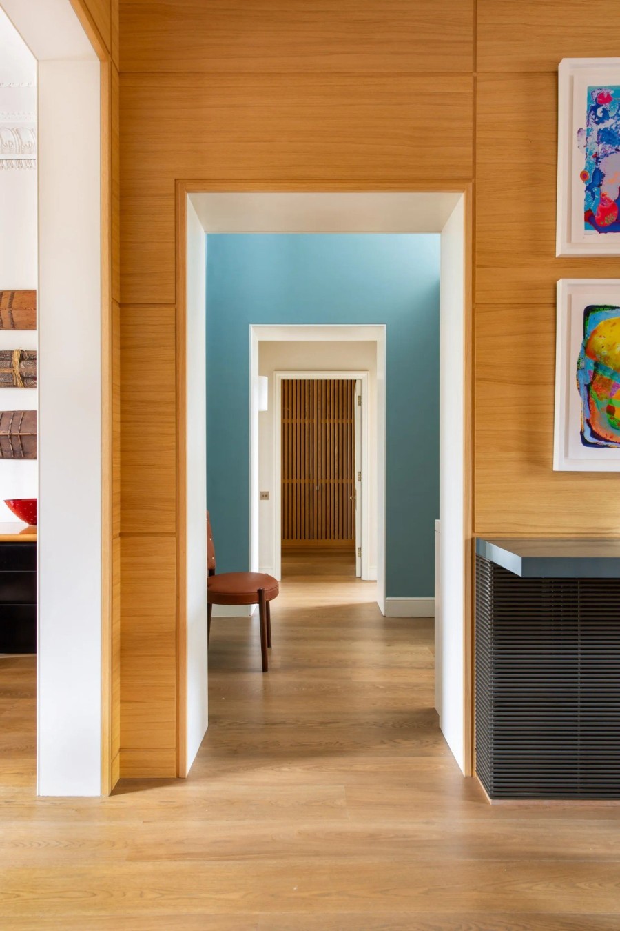 Πώς η λειτουργικότητα και τα bold στοιχεία ισορροπούν σε μια πολύχρωμη κατοικία στο Λονδίνο- Φωτογραφία 4