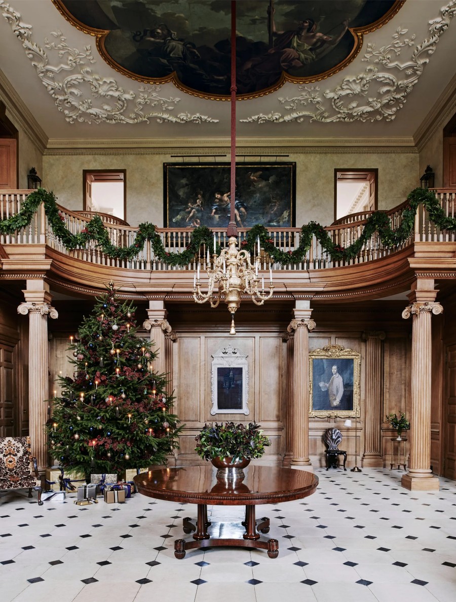 Ένα victorian house στην Αγγλία ξεχωρίζει για την κομψή εορταστική του διακόσμηση - Φωτογραφία 1