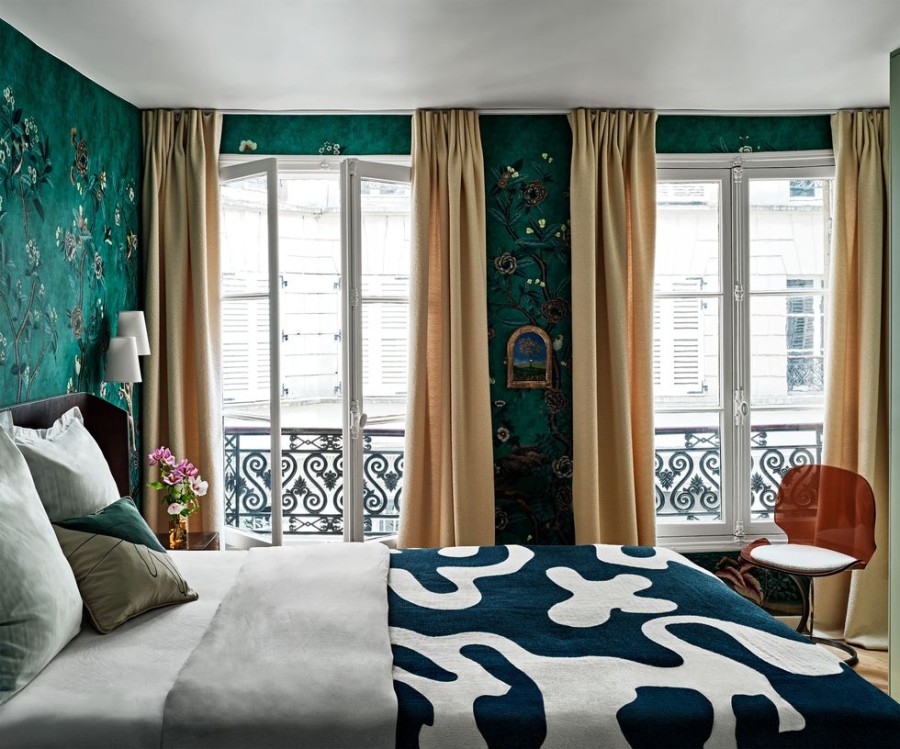 Ένα διαμέρισμα γεμάτο τέχνη στο Παρίσι «αντιστέκεται» στη μονοτονία των λευκών τοίχων- Φωτογραφία 6