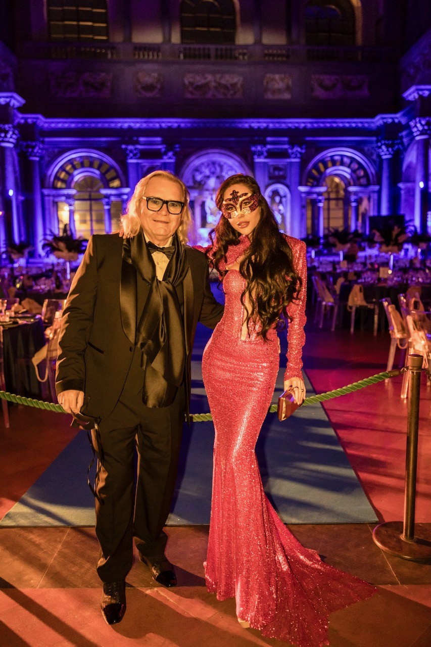 "Queens at the Palace": Ένα εντυπωσιακό gala dinner ball που αναβίωσε το Καρναβάλι της Φλωρεντίας  - Φωτογραφία 4