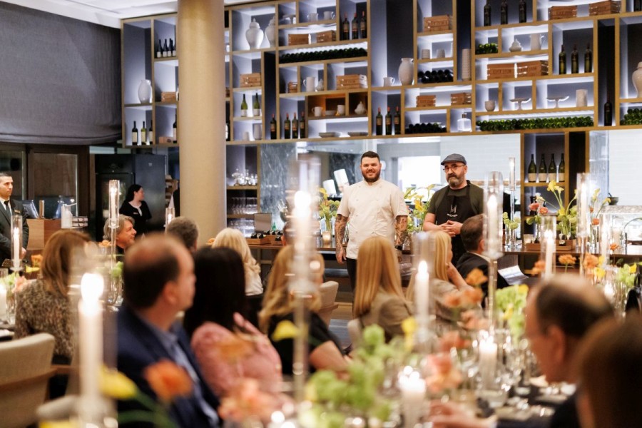 Ένα δείπνο υψηλής γαστρονομίας με την εμβληματική Breitling στο πλαίσιο του GLOW 200 Anniversary με secret guests of honor τους chefs Σωτήρη Ευαγγέλου και Άνταμ Κοντοβά- Φωτογραφία 32