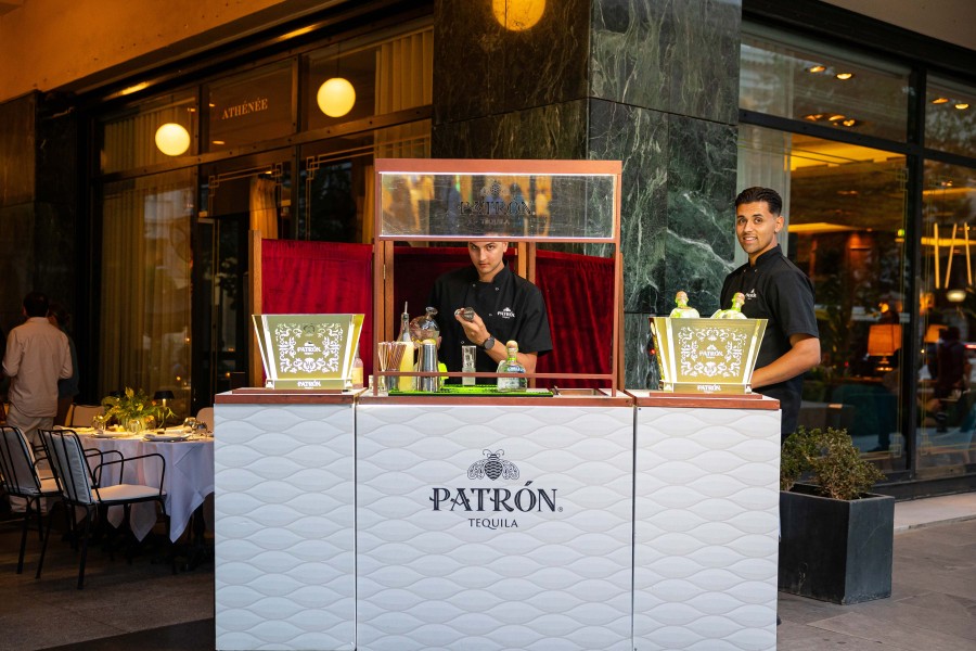 Ένα άκρως καλοκαιρινό ραντεβού στο Athénée για dinner και Paloma cocktails με Patrón super premium τεκίλα- Φωτογραφία 6