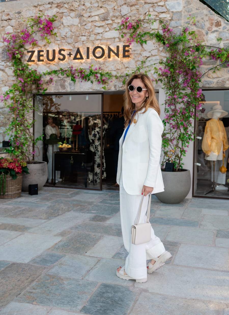 Η Zeus+Δione ανέδειξε την ελληνική πολυτέλεια στην Αθηναϊκή Ριβιέρα με ένα λαμπερό opening- Φωτογραφία 7