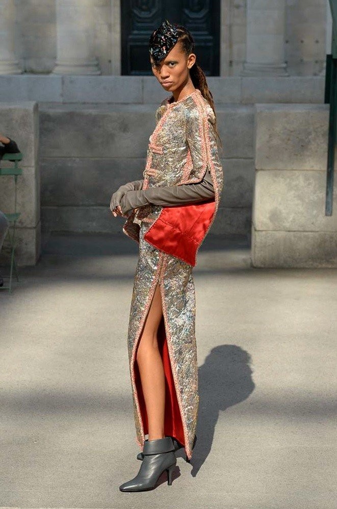 Chanel Haute Couture fashion show: Η δύναμη της απλότητας- Φωτογραφία 12