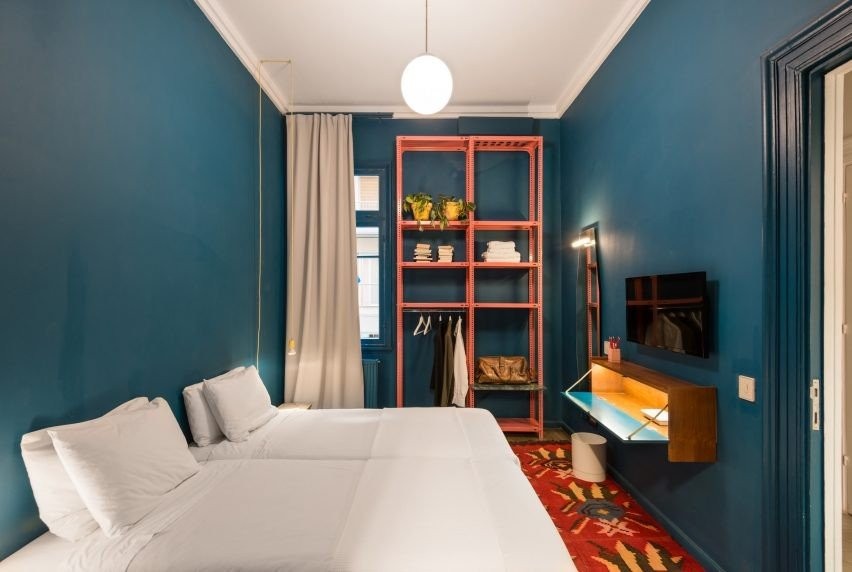 Με τροπικά χρώματα, το Waterfront Nikis Apartment έχει μοναδικό interior design- Φωτογραφία 14