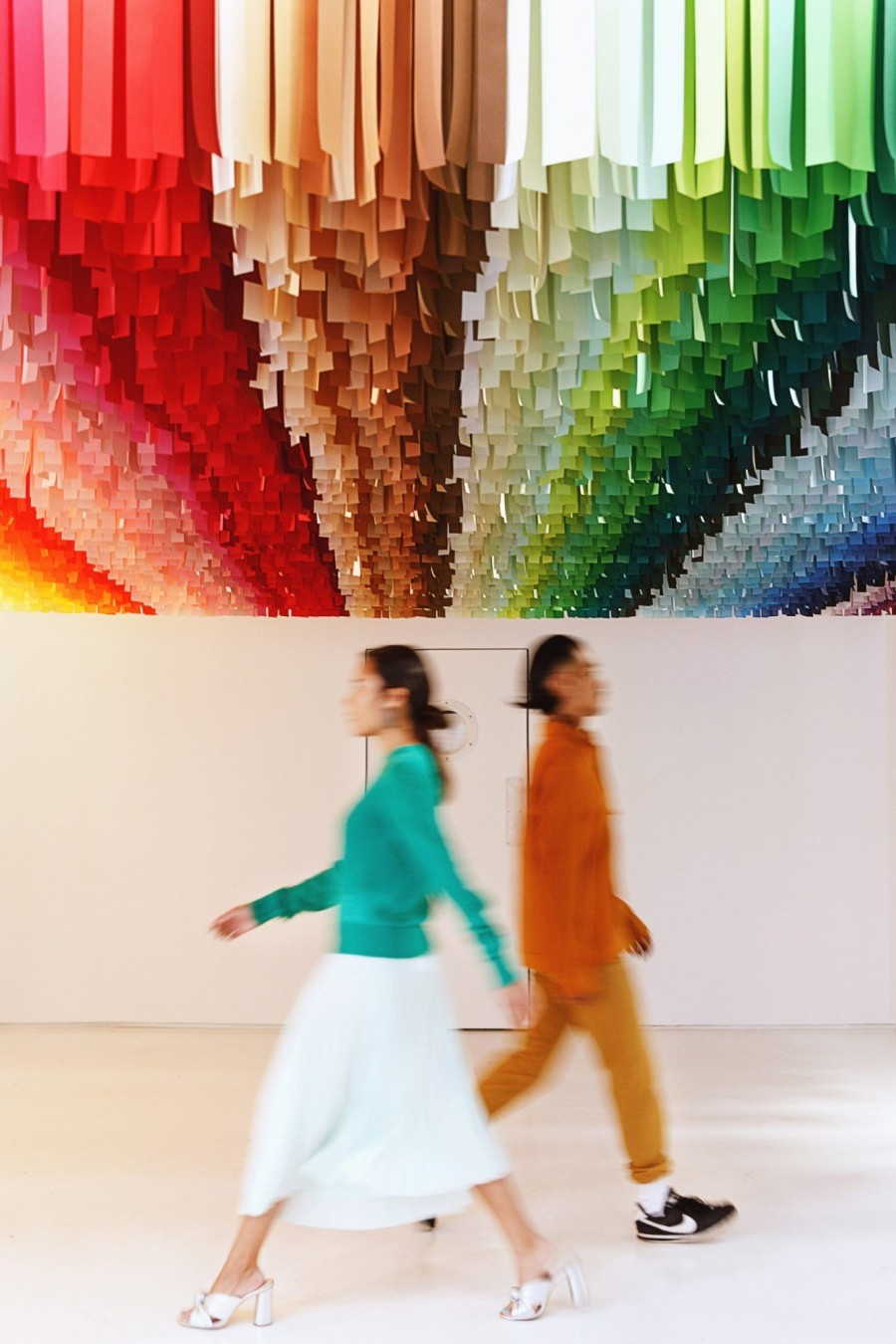 Ένα μουσείο στη Νέα Υόρκη υμνεί τη δύναμη των χρωμάτων- Φωτογραφία 7