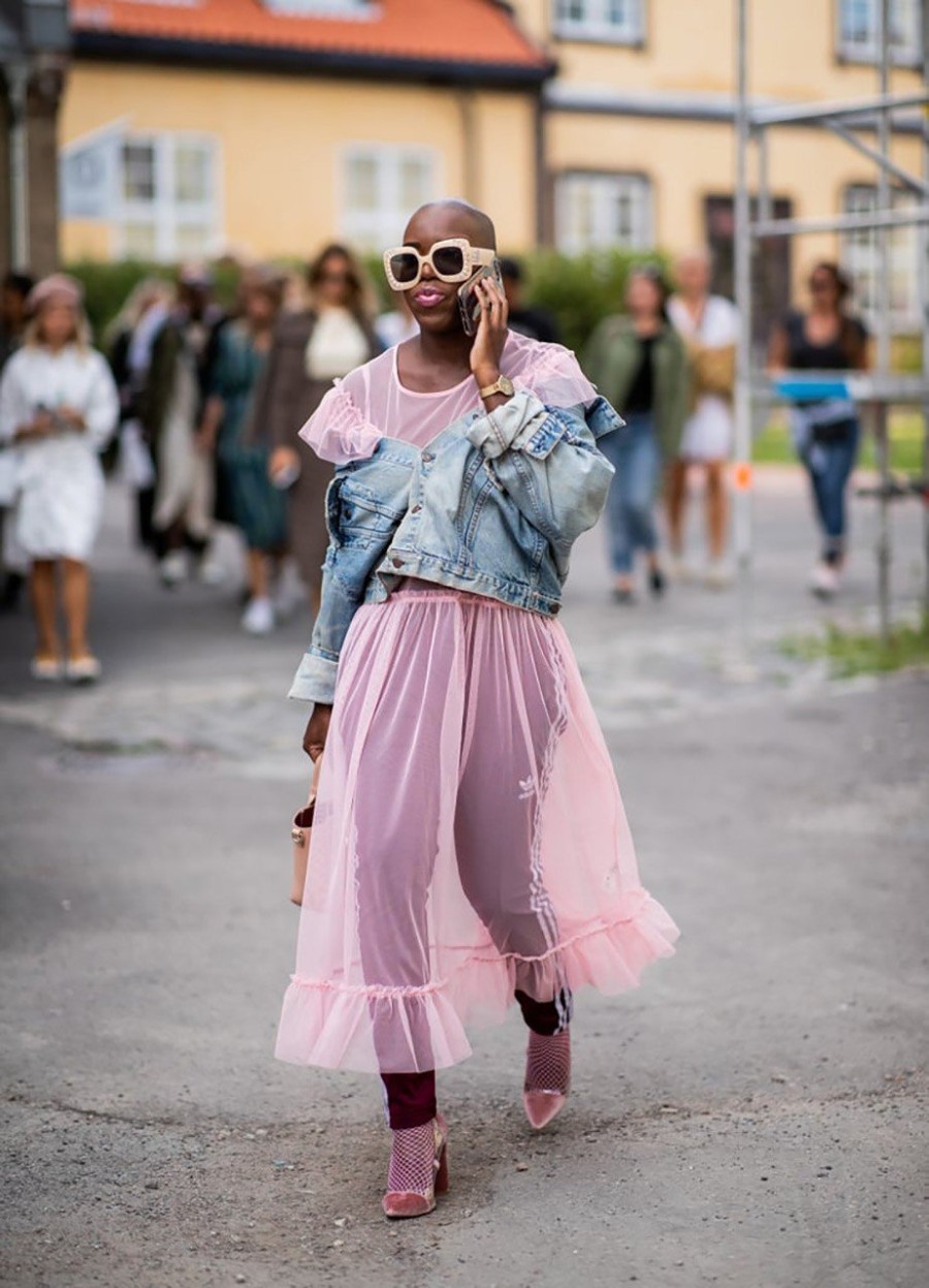 Τα διάφανα ρούχα που λάτρεψαν οι fashionistas στη New York Fashion Week- Φωτογραφία 10