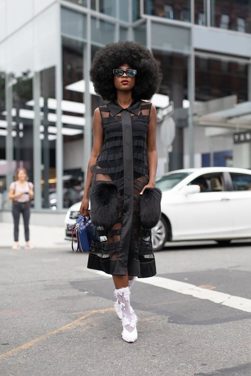 Τα διάφανα ρούχα που λάτρεψαν οι fashionistas στη New York Fashion Week- Φωτογραφία 9