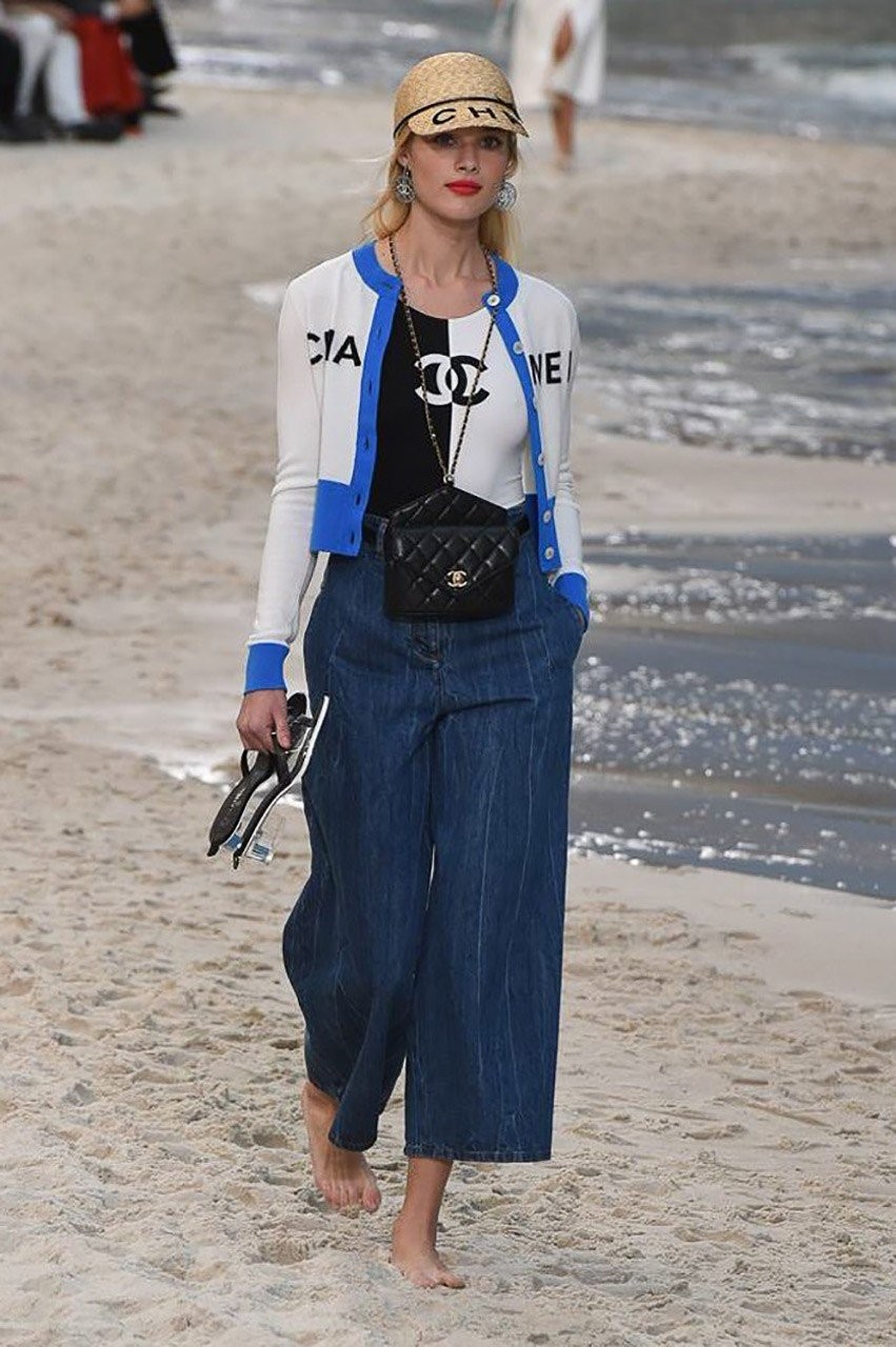 Μια βόλτα στην παραλία με τον Karl Lagerfld και τον οίκο μόδας Chanel - Φωτογραφία 54