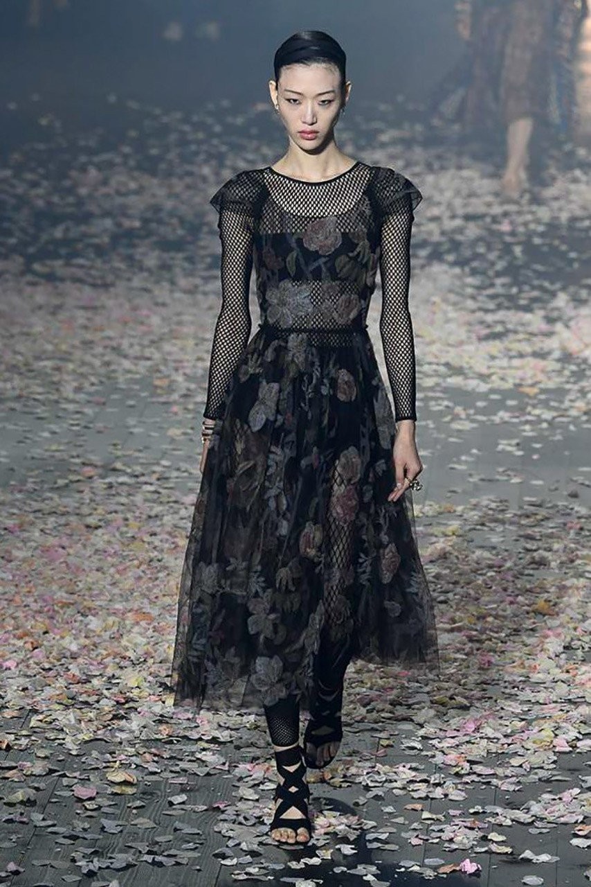Το μαγευτικό Christian Dior show άνοιξε τη γαλλική εβδομάδα μόδας- Φωτογραφία 13
