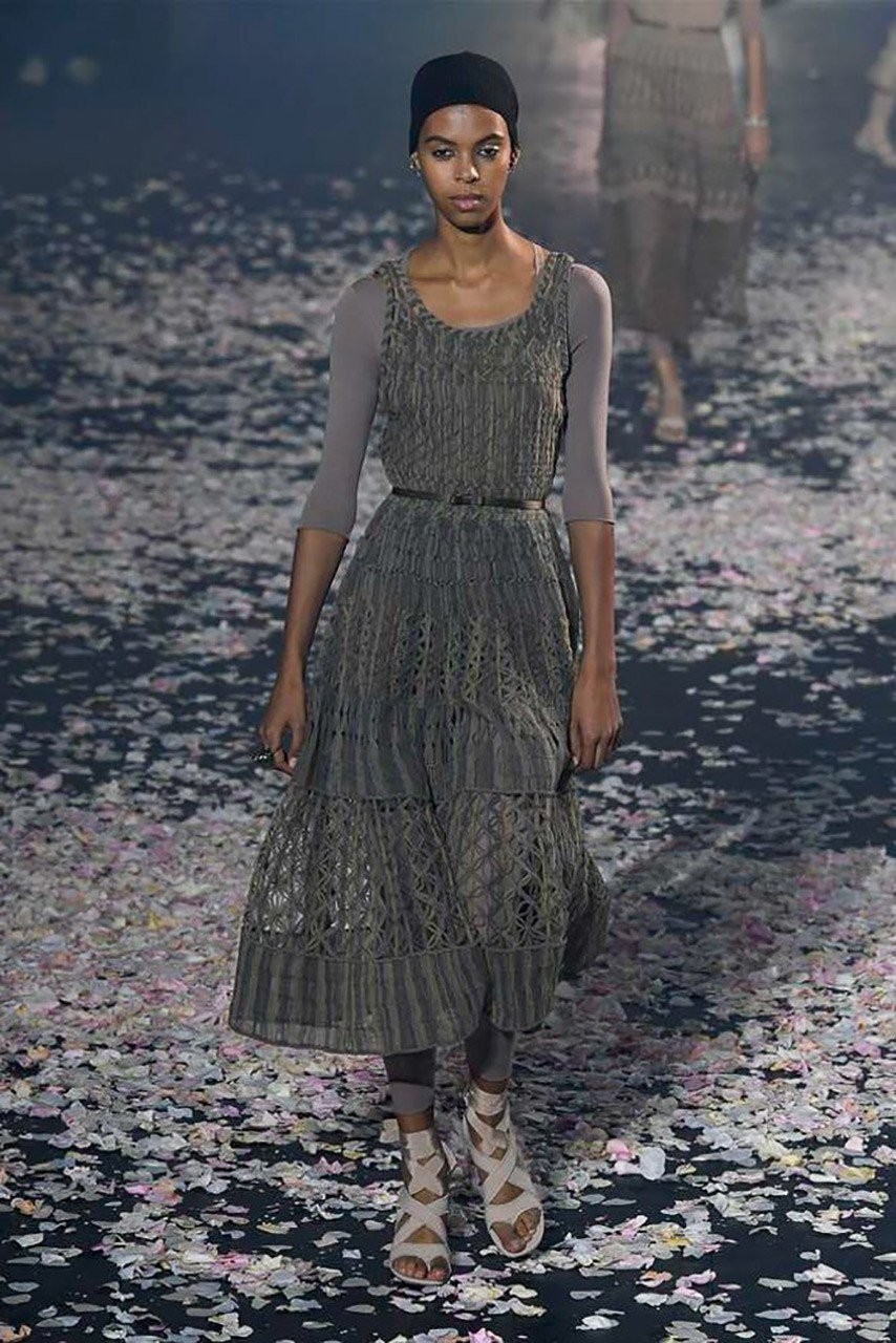 Το μαγευτικό Christian Dior show άνοιξε τη γαλλική εβδομάδα μόδας- Φωτογραφία 24