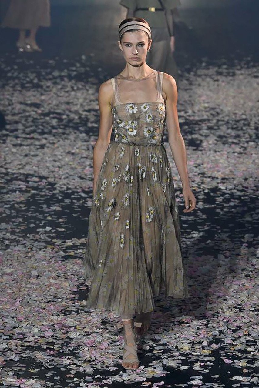 Το μαγευτικό Christian Dior show άνοιξε τη γαλλική εβδομάδα μόδας- Φωτογραφία 27