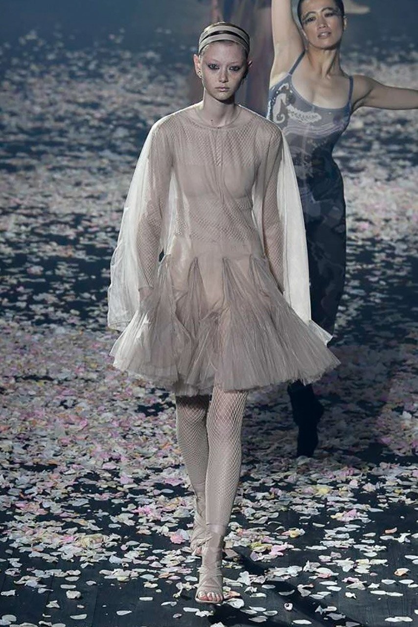 Το μαγευτικό Christian Dior show άνοιξε τη γαλλική εβδομάδα μόδας- Φωτογραφία 65