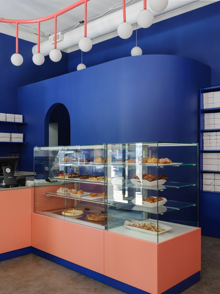 Ένα πολύχρωμο bakery σχεδιάστηκε με βάση την pop αισθητική- Φωτογραφία 4