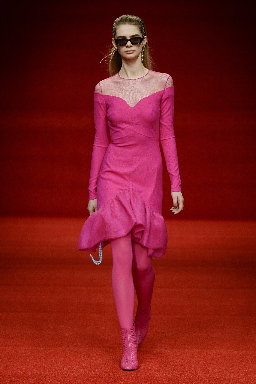 Τα πιο κομψά shocking pink runway looks - Φωτογραφία 7
