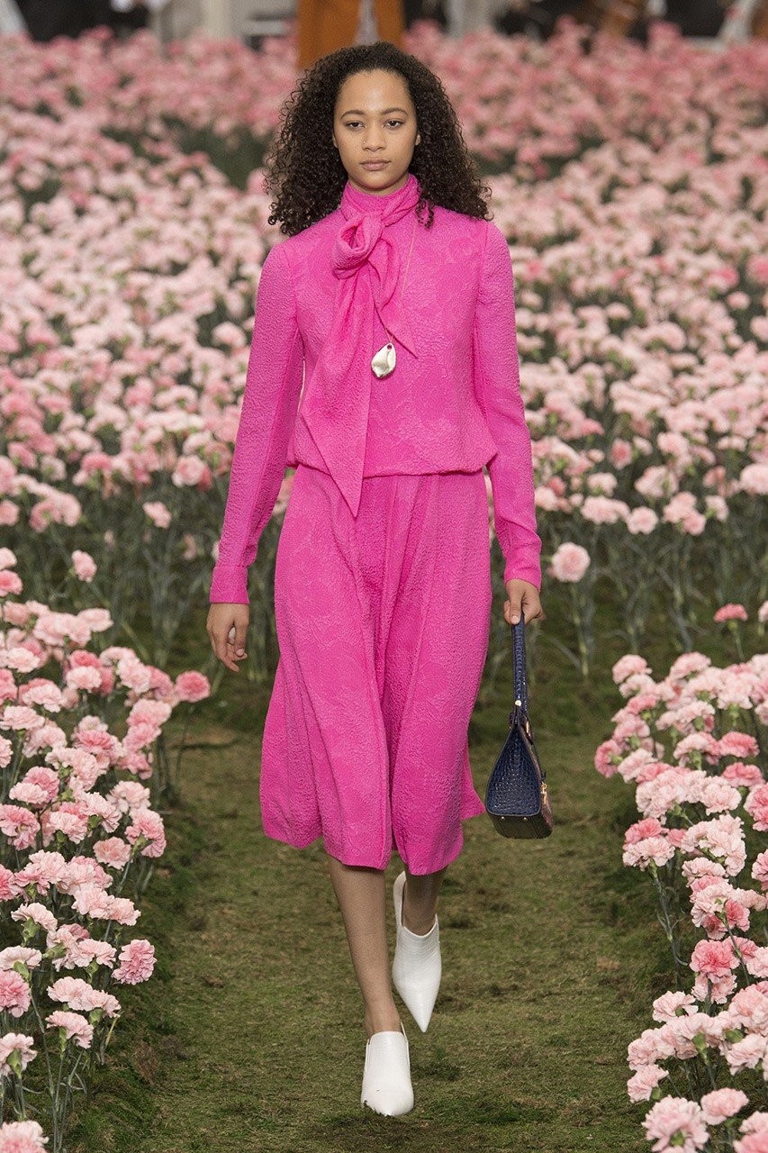 Τα πιο κομψά shocking pink runway looks - Φωτογραφία 2