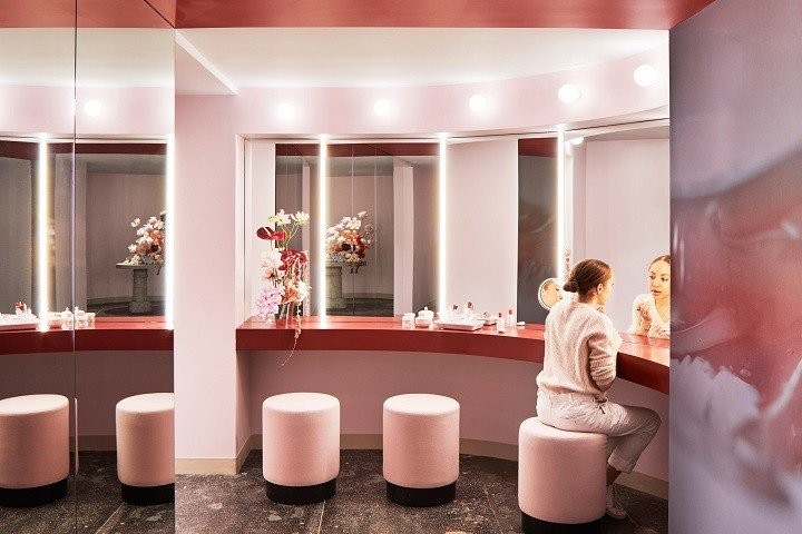 Περιηγηθείτε στα παραμυθένια κεντρικά γραφεία ενός beauty brand στο Soho- Φωτογραφία 7