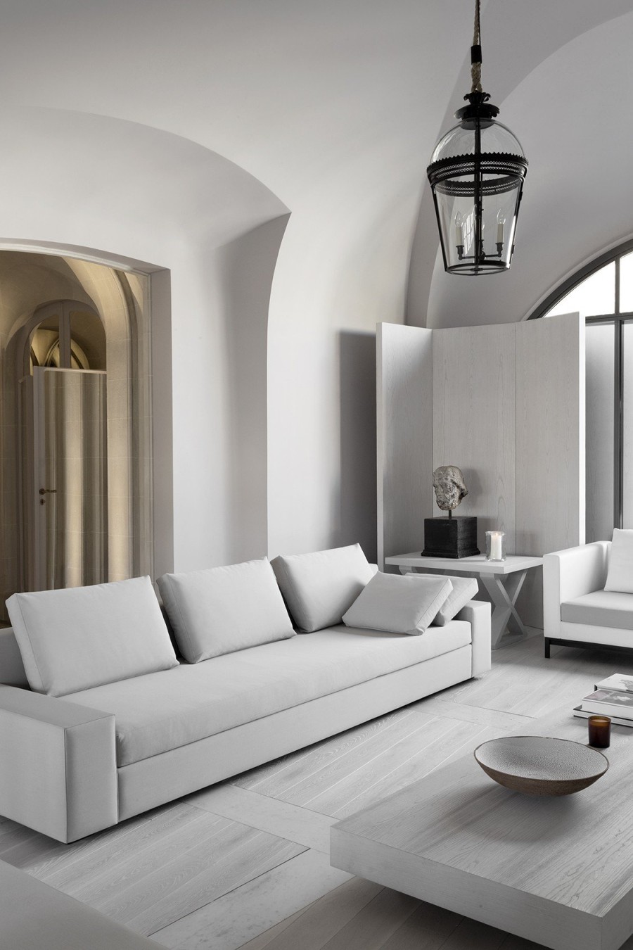 Ένα παριζιάνικο διαμέρισμα αναδεικνύει την υπέροχη κομψότητα του λευκού- Φωτογραφία 2