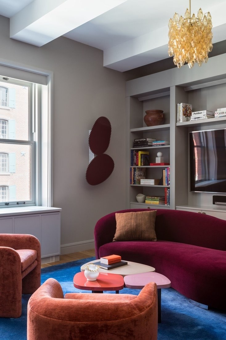 Ένα πολύχρωμο velvet διαμέρισμα στη Νέα Υόρκη απογειώνει το american cool- Φωτογραφία 1