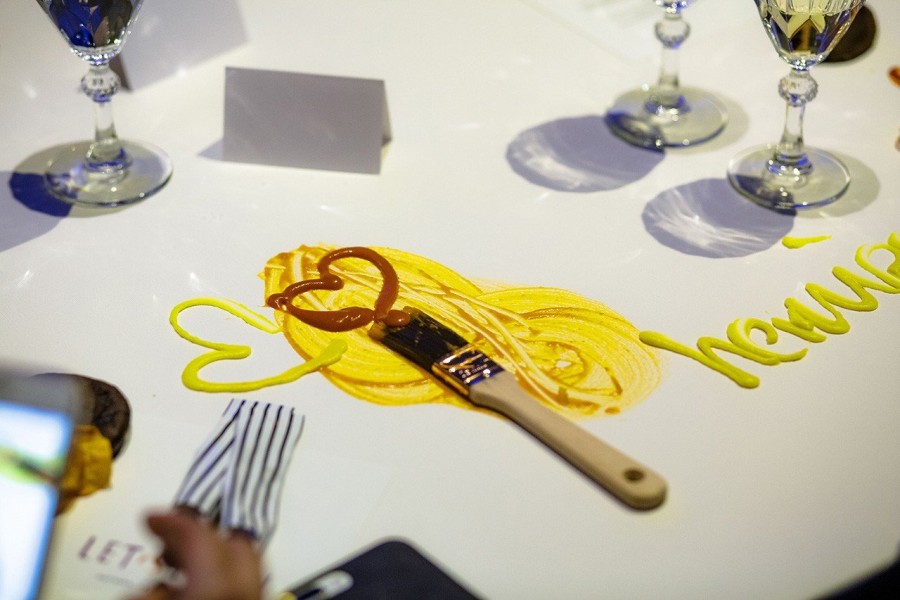 Το εορταστικό Hermès private dinner με παιχνιδιάρικη διάθεση άφησε εποχή- Φωτογραφία 11