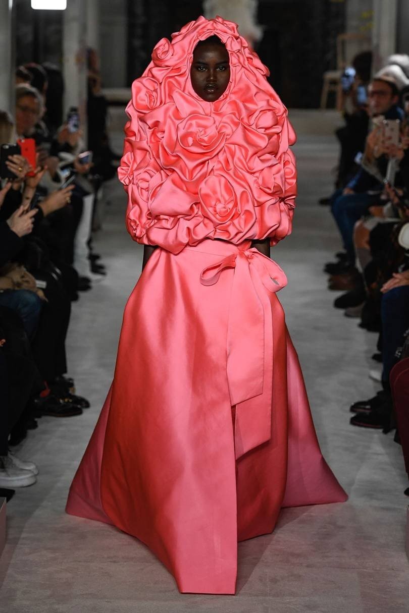 Valentino: Ο Pierpaolo Piccioli μεγαλούργησε στην Haute Couture Fashion Week- Φωτογραφία 16