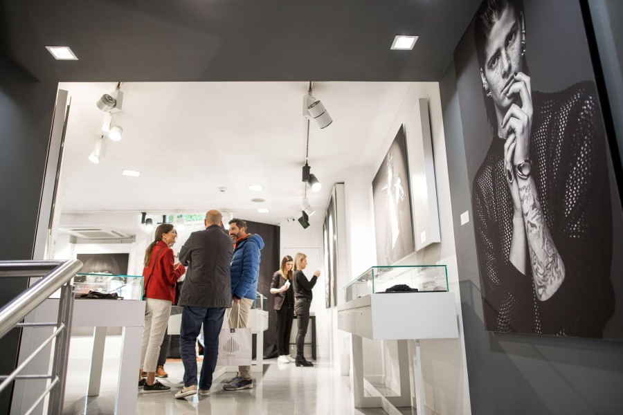 Το i-D Concept Store στο Κολωνάκι φιλοξένησε το pop up του designer Minas- Φωτογραφία 10