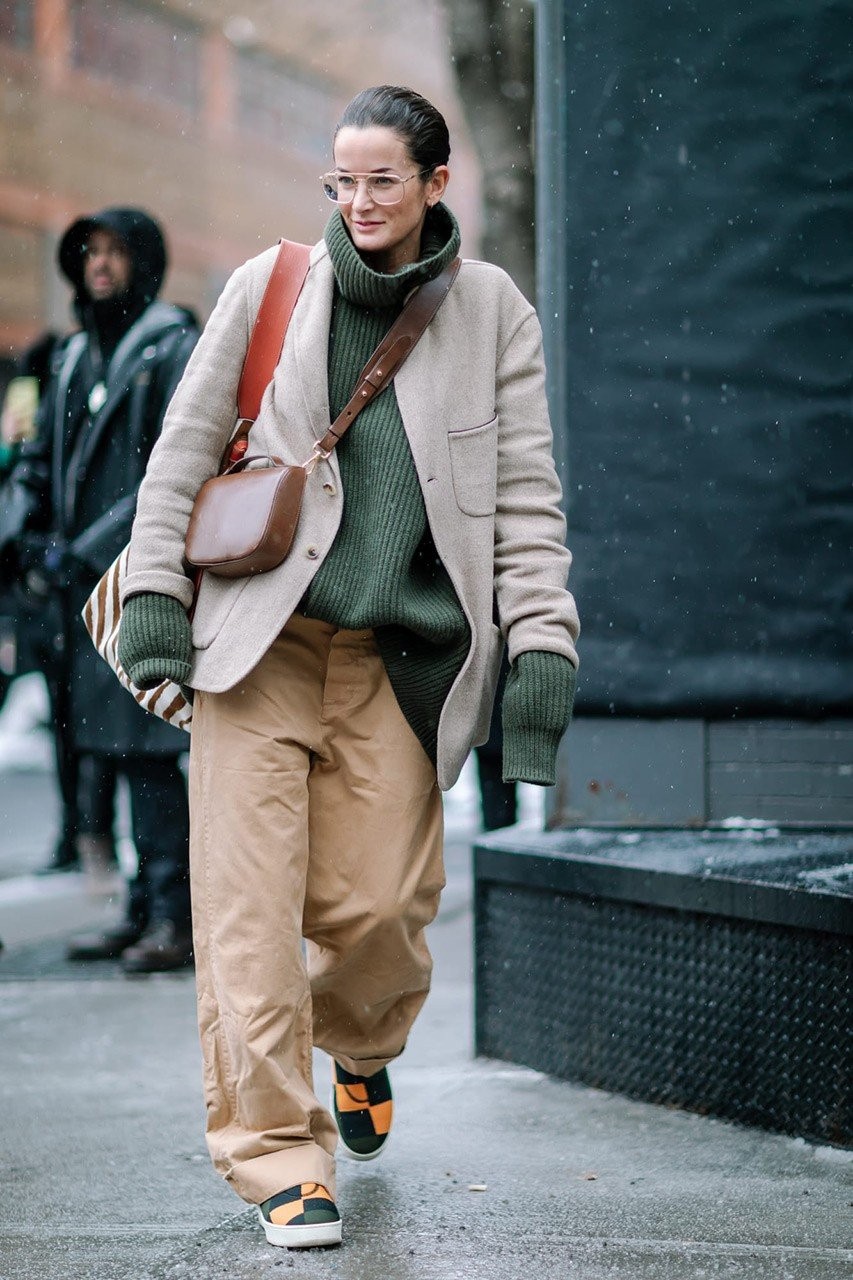 Street style looks από την Εβδομάδα Μόδας της Νέας Υόρκης- Φωτογραφία 87