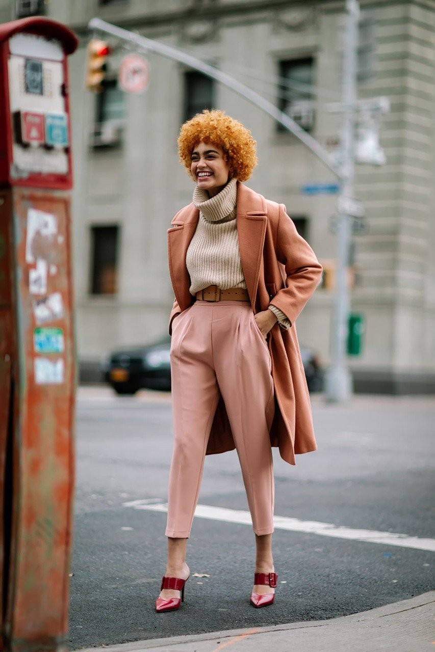 Street style looks από την Εβδομάδα Μόδας της Νέας Υόρκης- Φωτογραφία 22